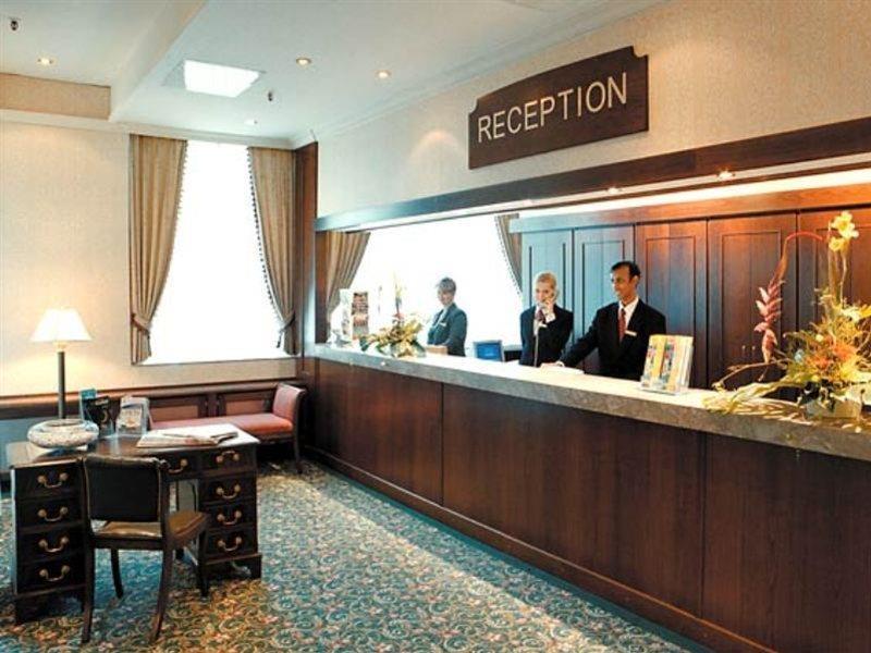 Renaissance Duesseldorf Hotel 내부 사진