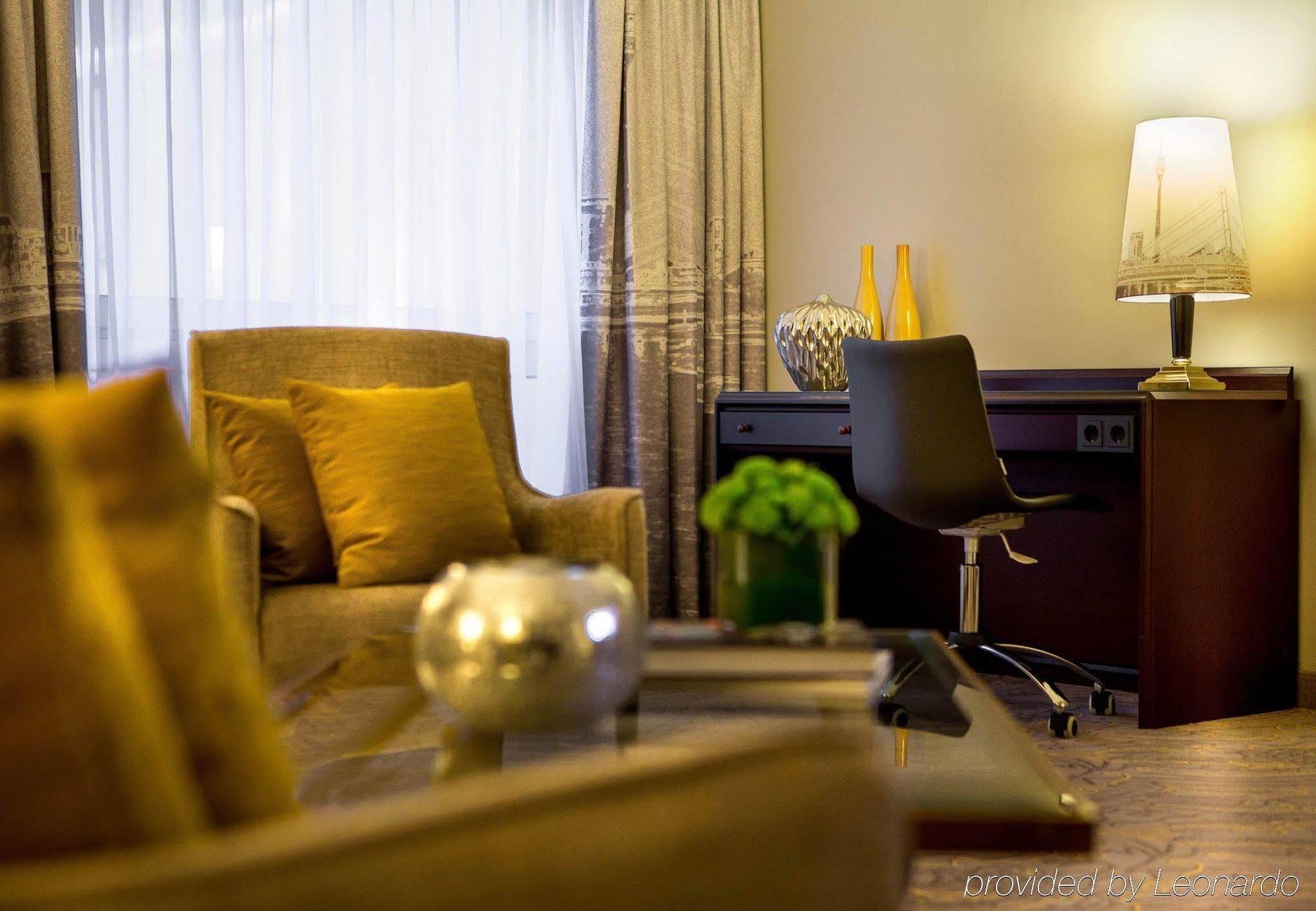 Renaissance Duesseldorf Hotel 외부 사진