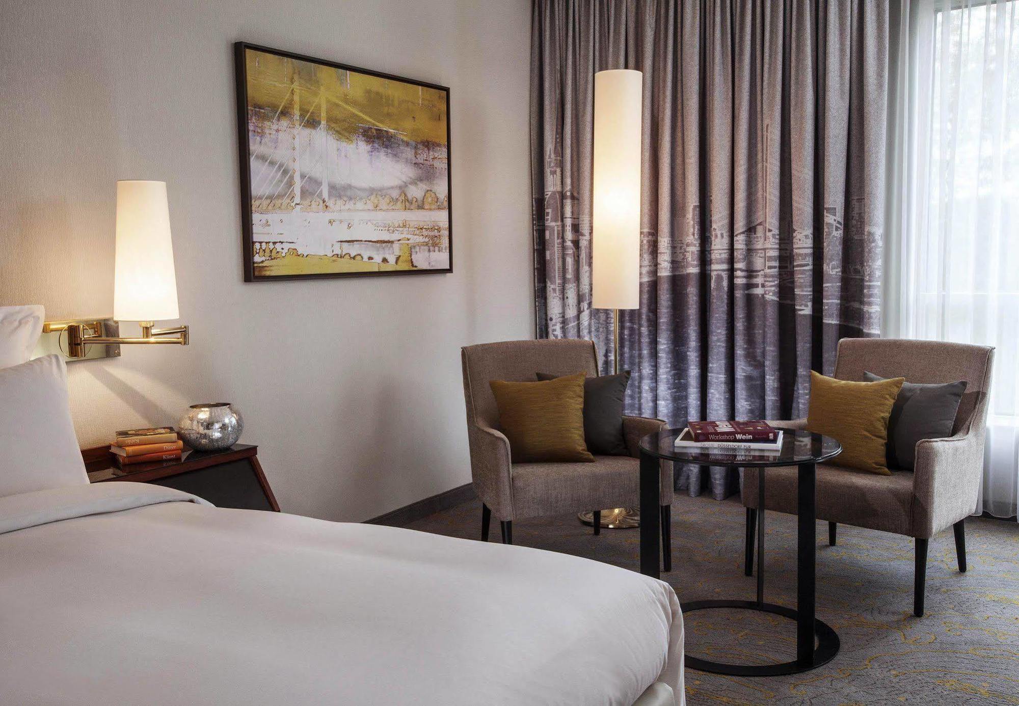 Renaissance Duesseldorf Hotel 외부 사진