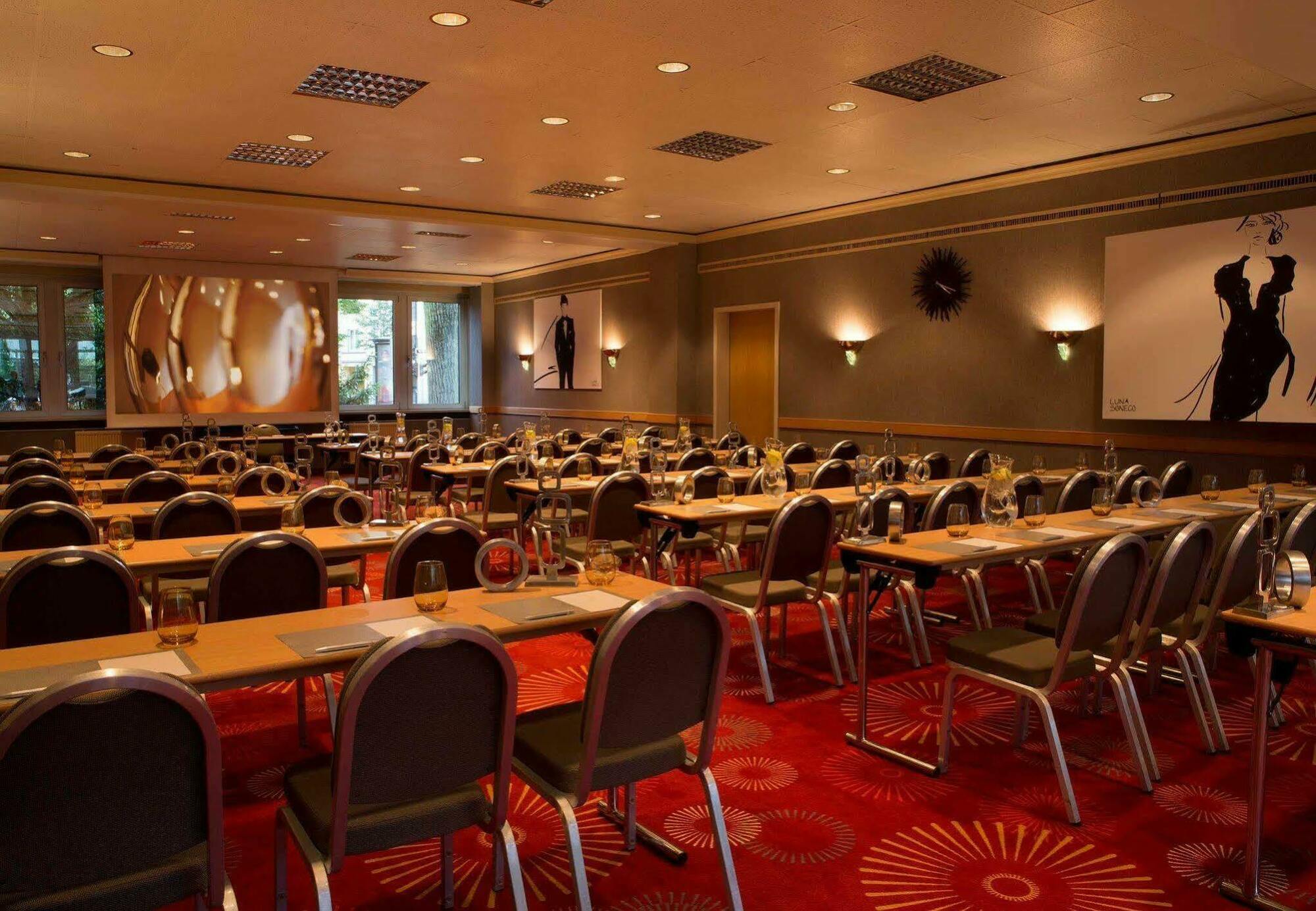 Renaissance Duesseldorf Hotel 외부 사진