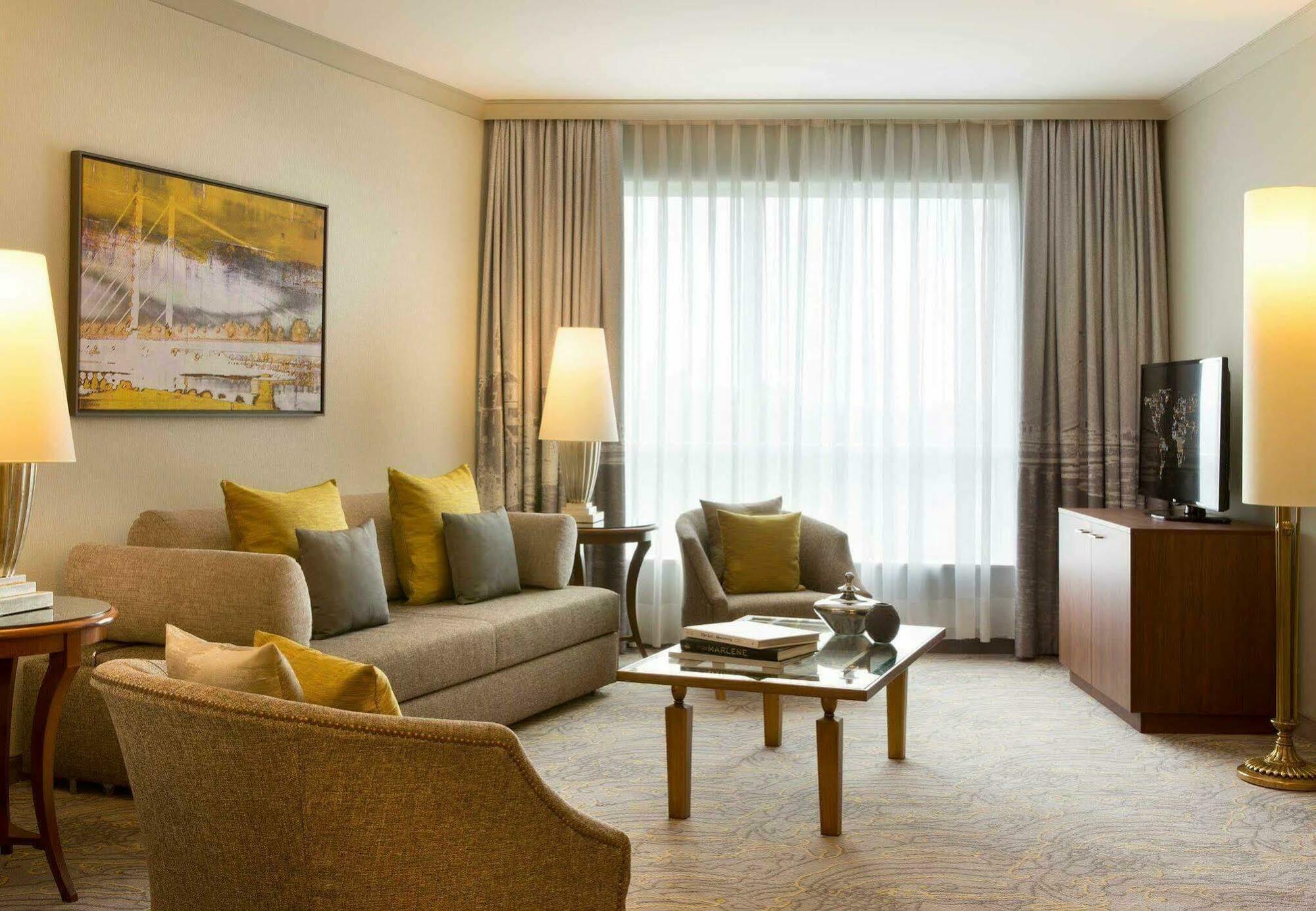 Renaissance Duesseldorf Hotel 외부 사진
